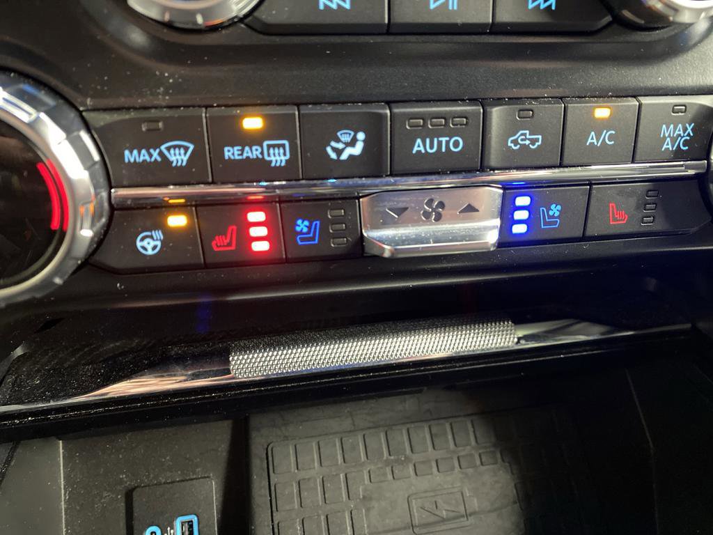 Certified 2022 Ford F150 Platinum w/ Equipment Group 701A High image 13