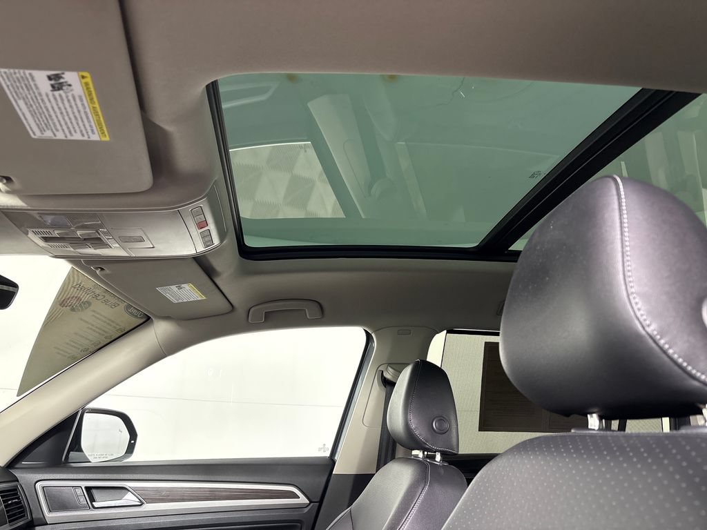 Used 2019 Volkswagen Atlas SE w/ Panoramic Sunroof Package AWD/4WD image 34