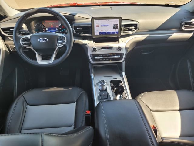 Certified 2022 Ford Explorer XLT w/ Equipment Group 202A image 14
