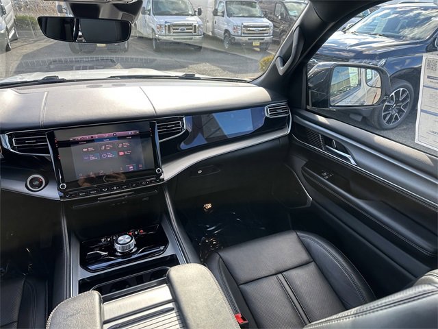 Used 2023 Jeep Wagoneer Series II image 16