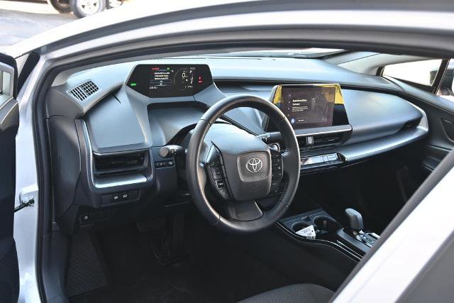 Used 2024 Toyota Prius LE FWD image 17