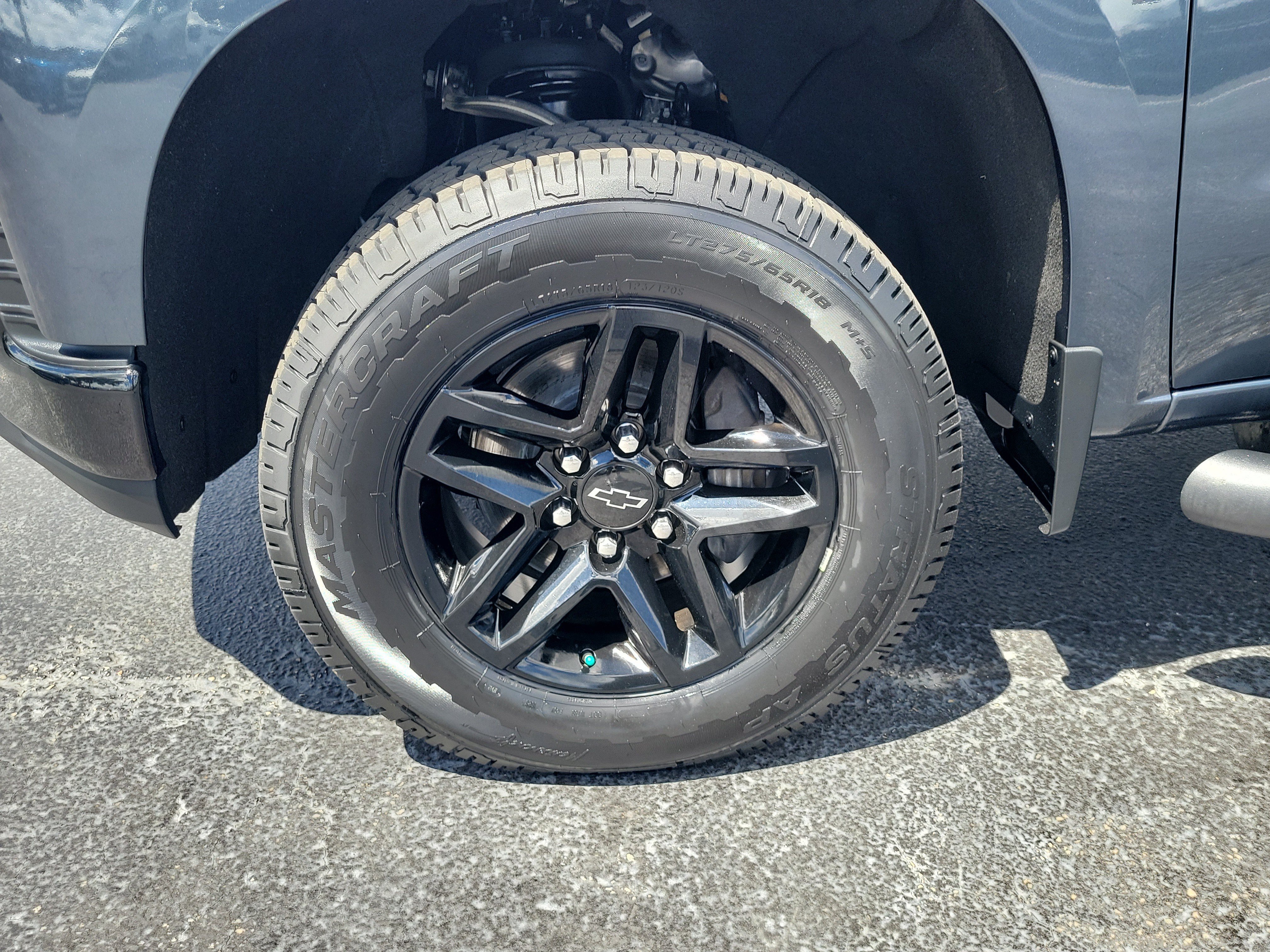 Used 2020 Chevrolet Silverado 1500 LT Trail Boss AWD/4WD image 5