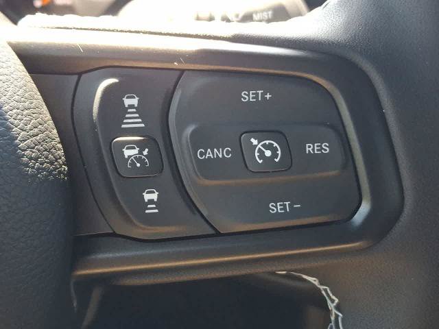 Used 2025 Jeep Gladiator Mojave w/ Convenience Group AWD/4WD image 24