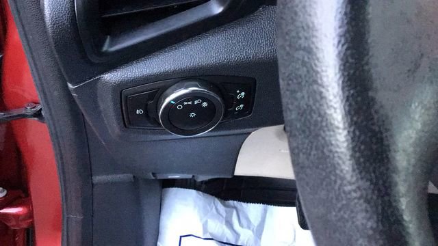 Certified 2019 Ford EcoSport SE w/ SE Convenience Package image 21