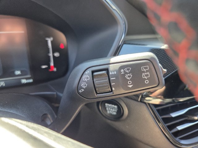 Certified 2025 Ford Escape ST-Line FWD image 30
