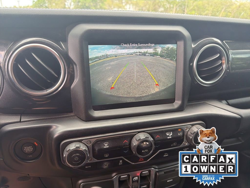 Used 2022 Jeep Wrangler Unlimited Sahara AWD/4WD image 18