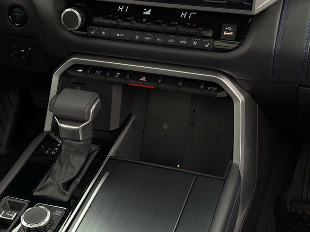 Used 2025 Toyota Tundra Platinum image 51