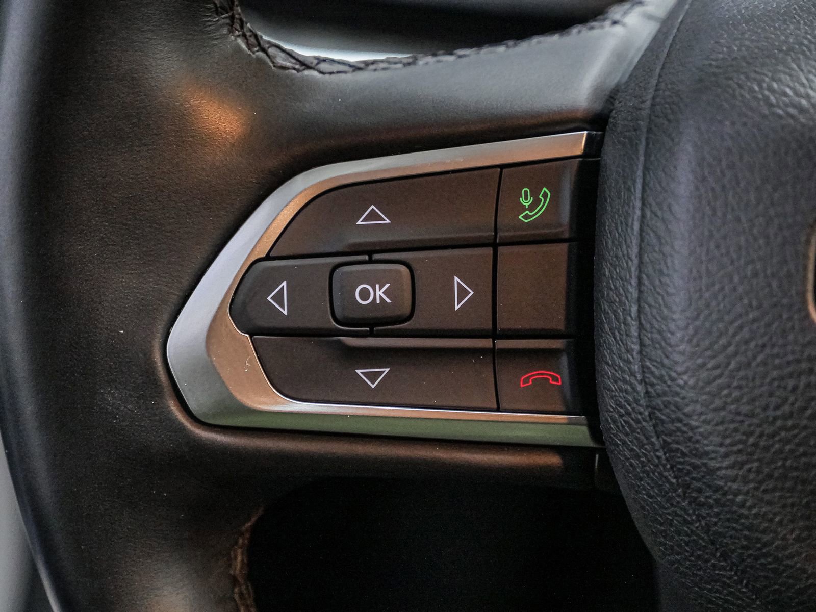 Used 2022 Jeep Compass Latitude image 36