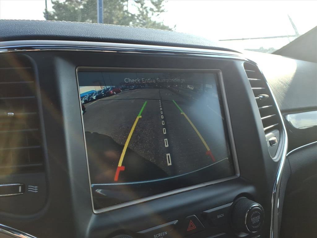 Used 2017 Jeep Grand Cherokee Overland image 19