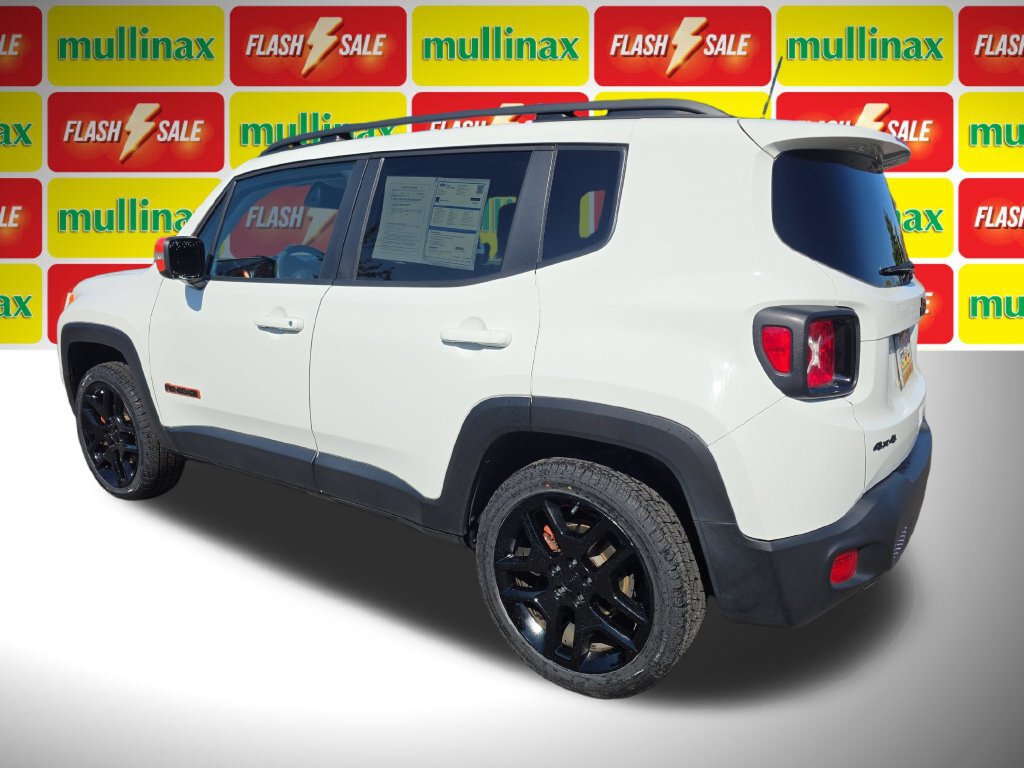 Used 2020 Jeep Renegade Latitude AWD/4WD image 11