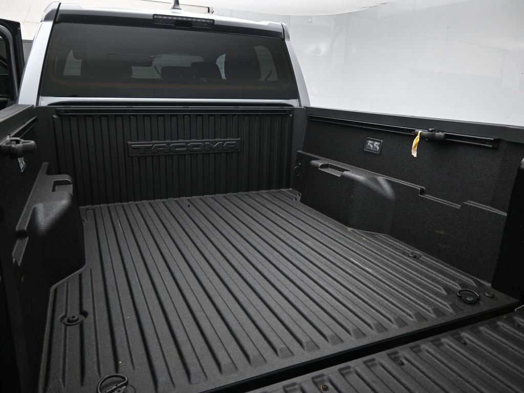 Used 2025 Toyota Tacoma TRD Off-Road image 36