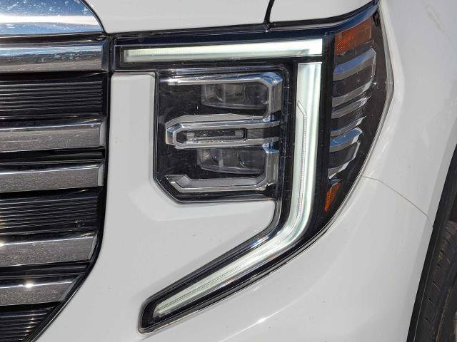 Used 2025 GMC Sierra 1500 SLT AWD/4WD image 10
