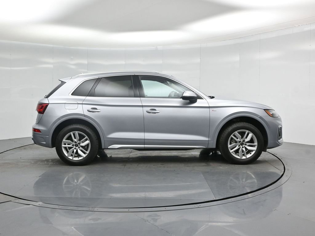 Used 2023 Audi Q5 2.0T Premium w/ Convenience Package image 8
