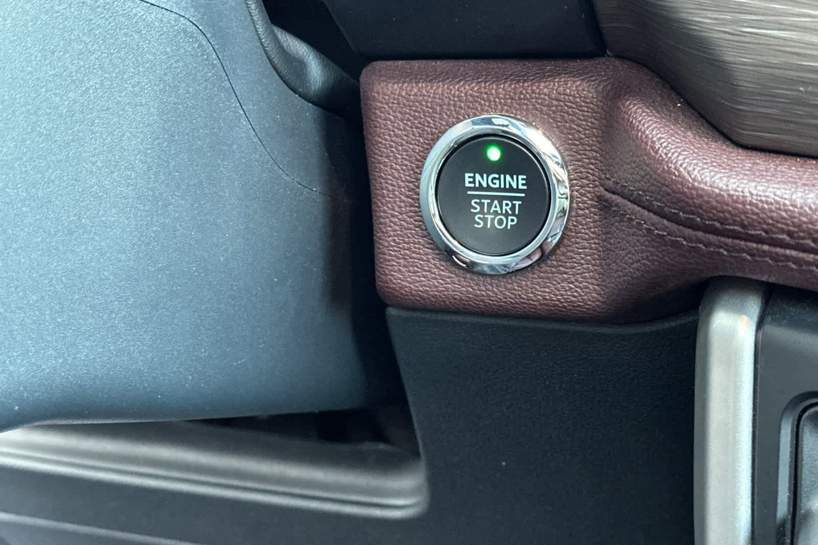 Certified 2024 Ford Expedition Limited image 25