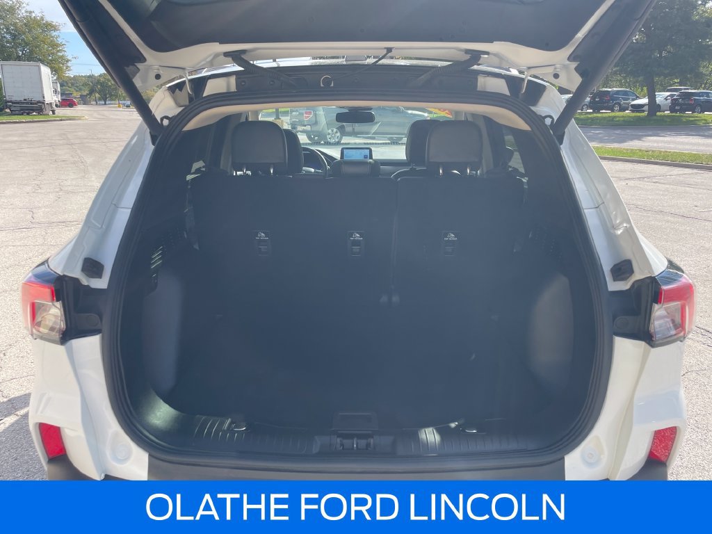 Certified 2020 Ford Escape Titanium AWD/4WD image 24