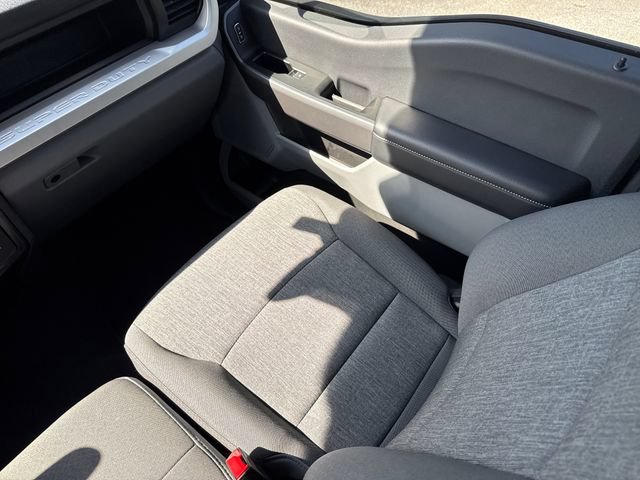 Certified 2025 Ford F250 XL w/ STX Appearance Package AWD/4WD image 16