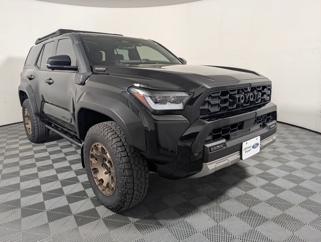 Used 2025 Toyota 4Runner Trailhunter AWD/4WD image 1