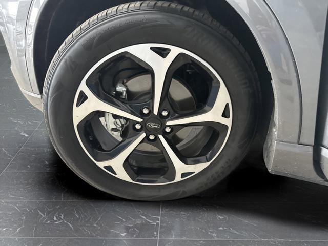 Certified 2025 Ford Escape ST-Line Elite w/ Premium Technology Package image 34