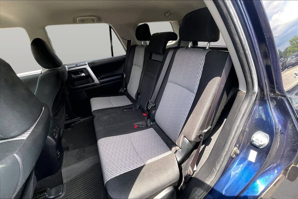Used 2018 Toyota 4Runner SR5 w/ Wilderness Package AWD/4WD image 26