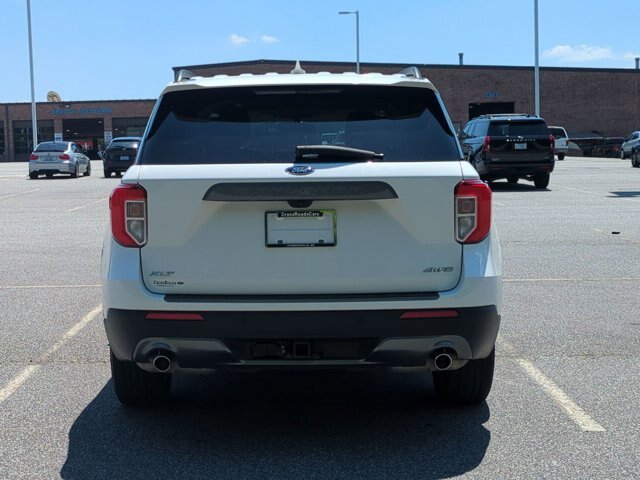 Certified 2023 Ford Explorer XLT w/ Equipment Group 202A AWD/4WD image 5
