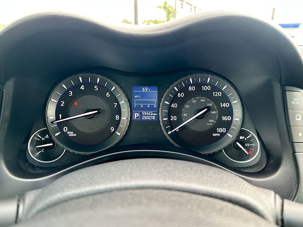 Used 2018 INFINITI Q70 Luxe w/ Proactive Package AWD/4WD image 13