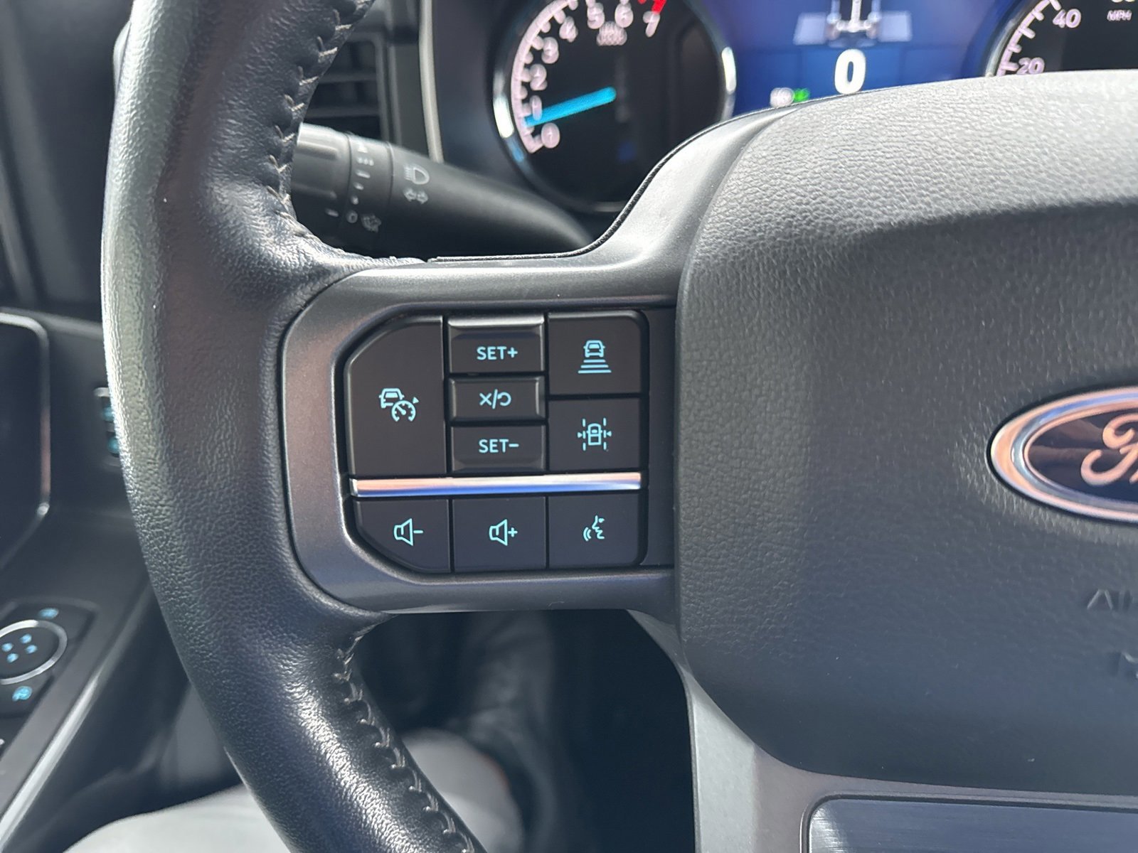 Certified 2022 Ford F150 XLT w/ Equipment Group 302A High image 30