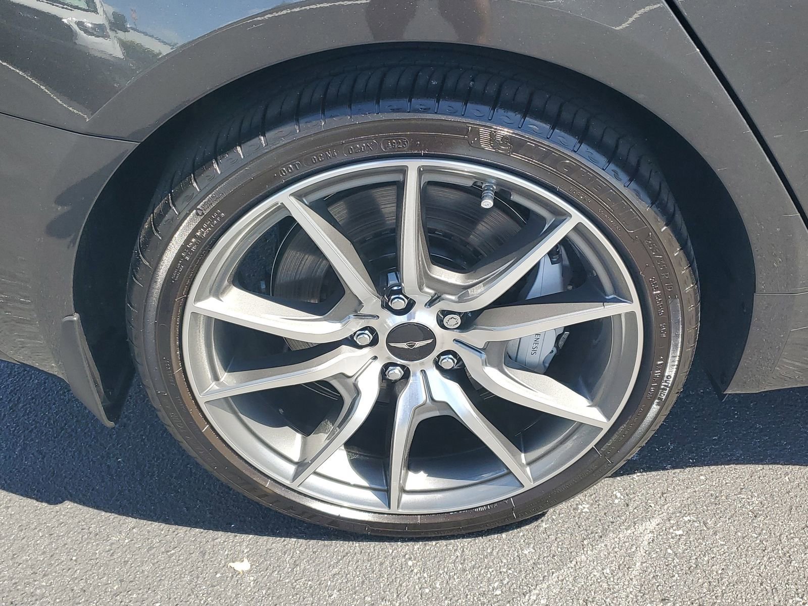 Used 2025 Genesis G70 2.5T RWD image 5