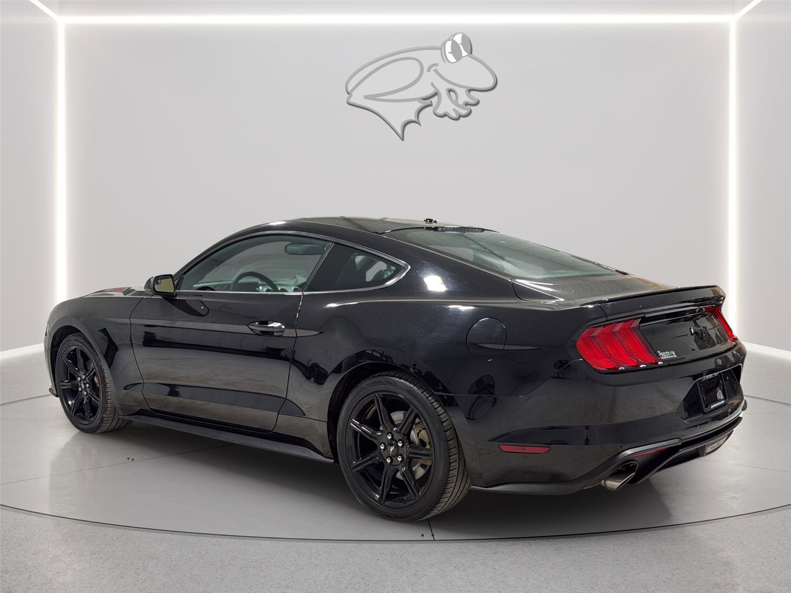 Certified 2018 Ford Mustang Coupe w/ Equipment Group 101A RWD image 3