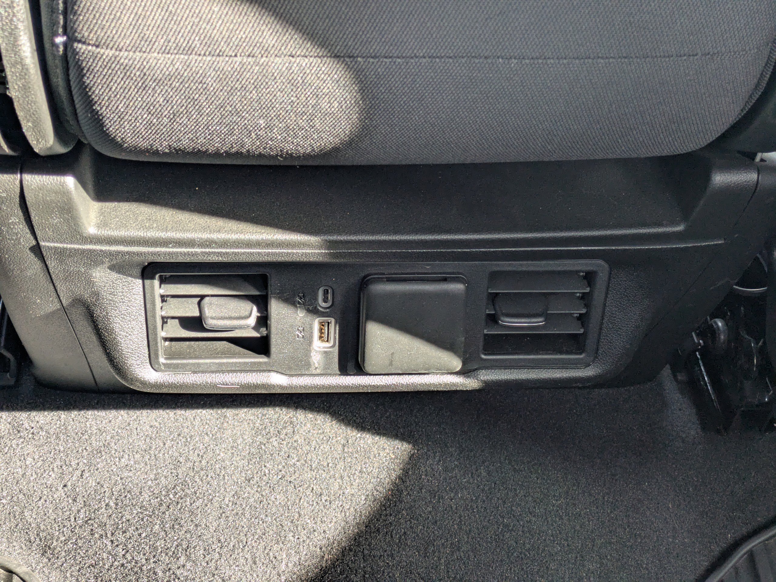 Used 2024 GMC Sierra 1500 Elevation image 15