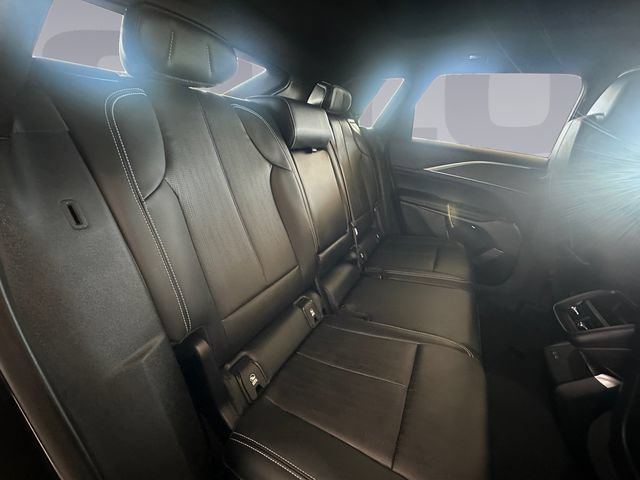 Used 2024 Cadillac Lyriq Luxury AWD/4WD image 18