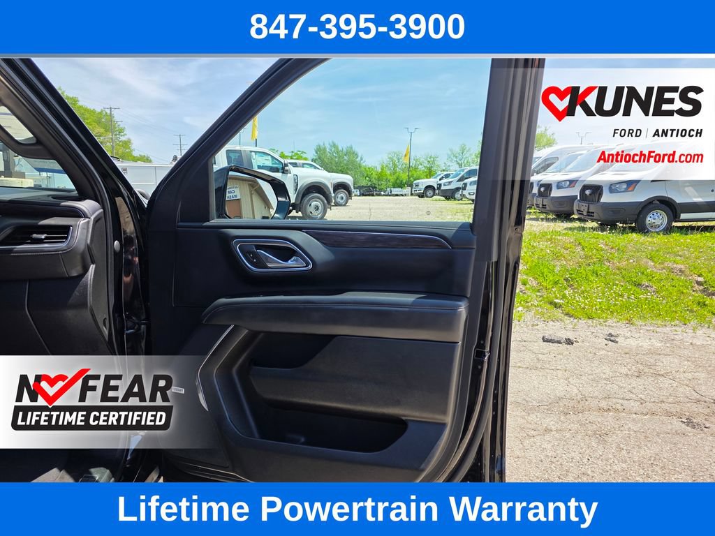 Used 2023 Chevrolet Suburban LT AWD/4WD image 36