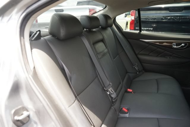 Used 2018 INFINITI Q50 Luxe w/ Essential Package (3.0T Luxe) RWD image 17