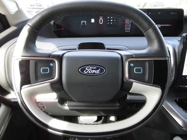 Certified 2025 Ford Expedition Max Platinum image 15