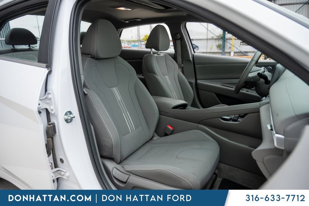 Used 2024 Hyundai Elantra SEL w/ Convenience Package FWD image 23