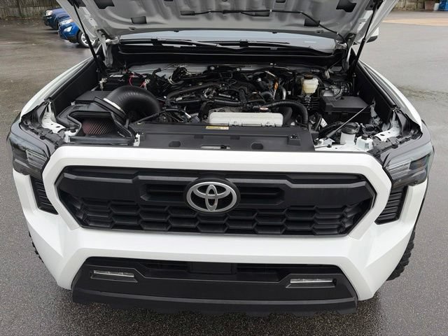 Used 2025 Toyota Tacoma TRD Off-Road AWD/4WD image 44