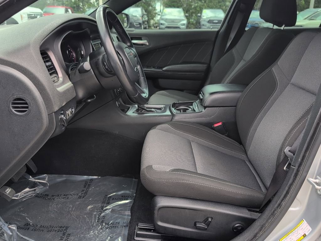 Used 2020 Dodge Charger SXT w/ Blacktop Package image 8