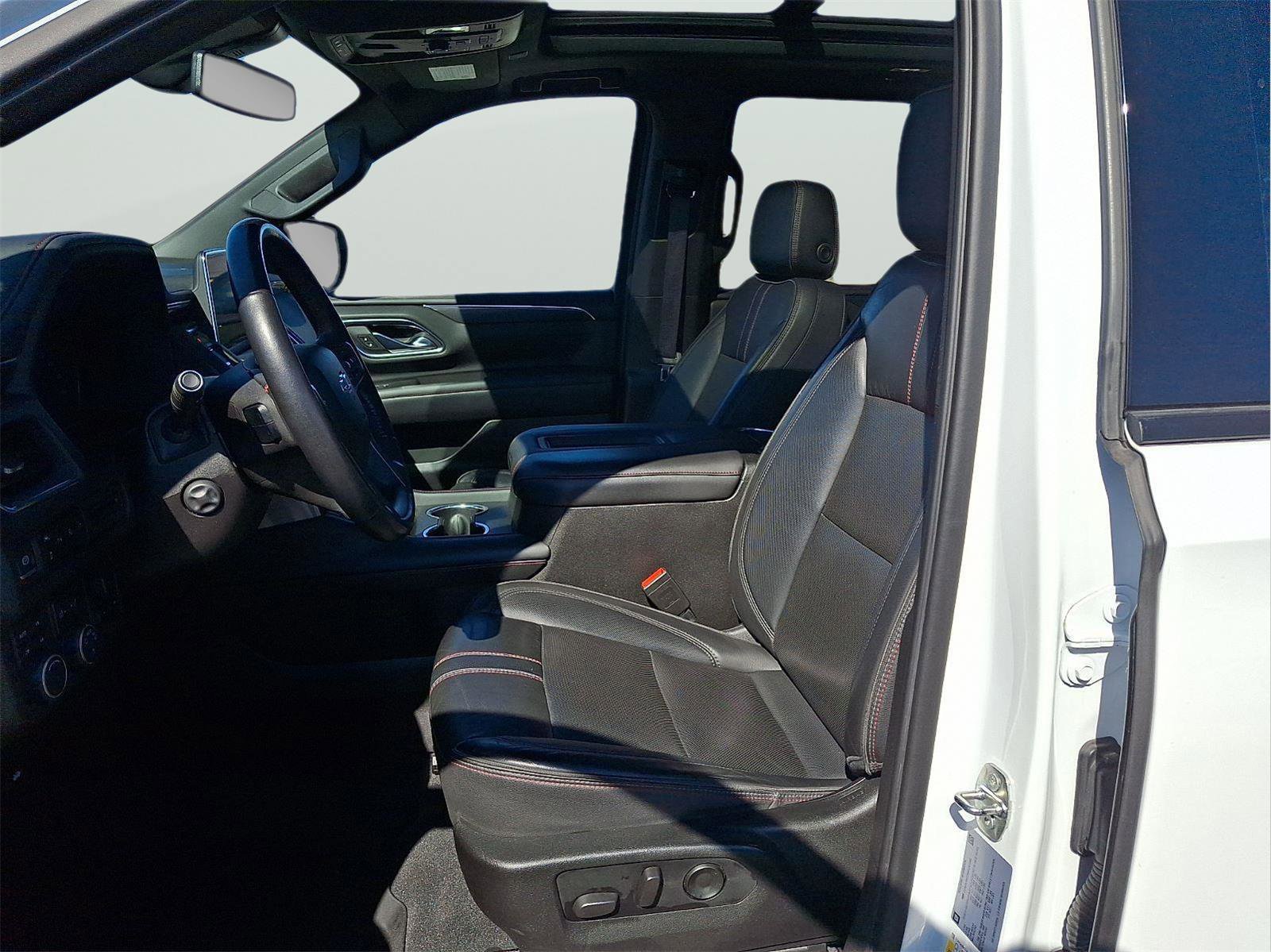 Used 2021 Chevrolet Tahoe RST w/ Luxury Package image 14