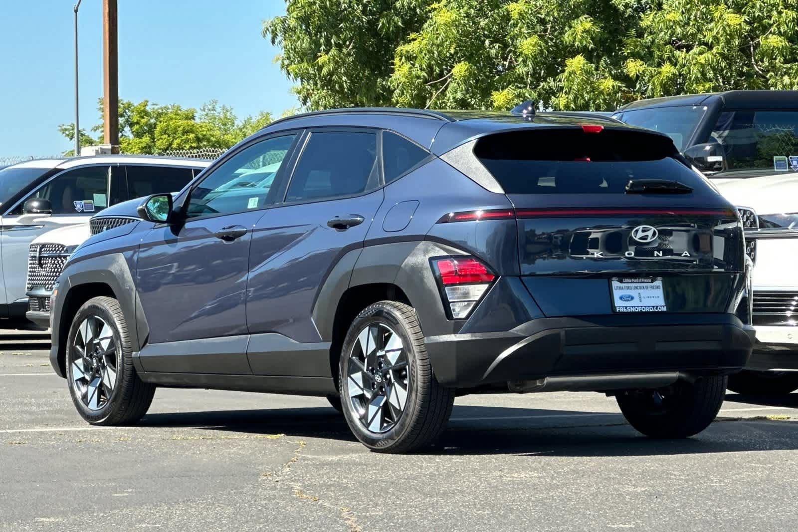 Used 2025 Hyundai Kona SEL FWD image 7