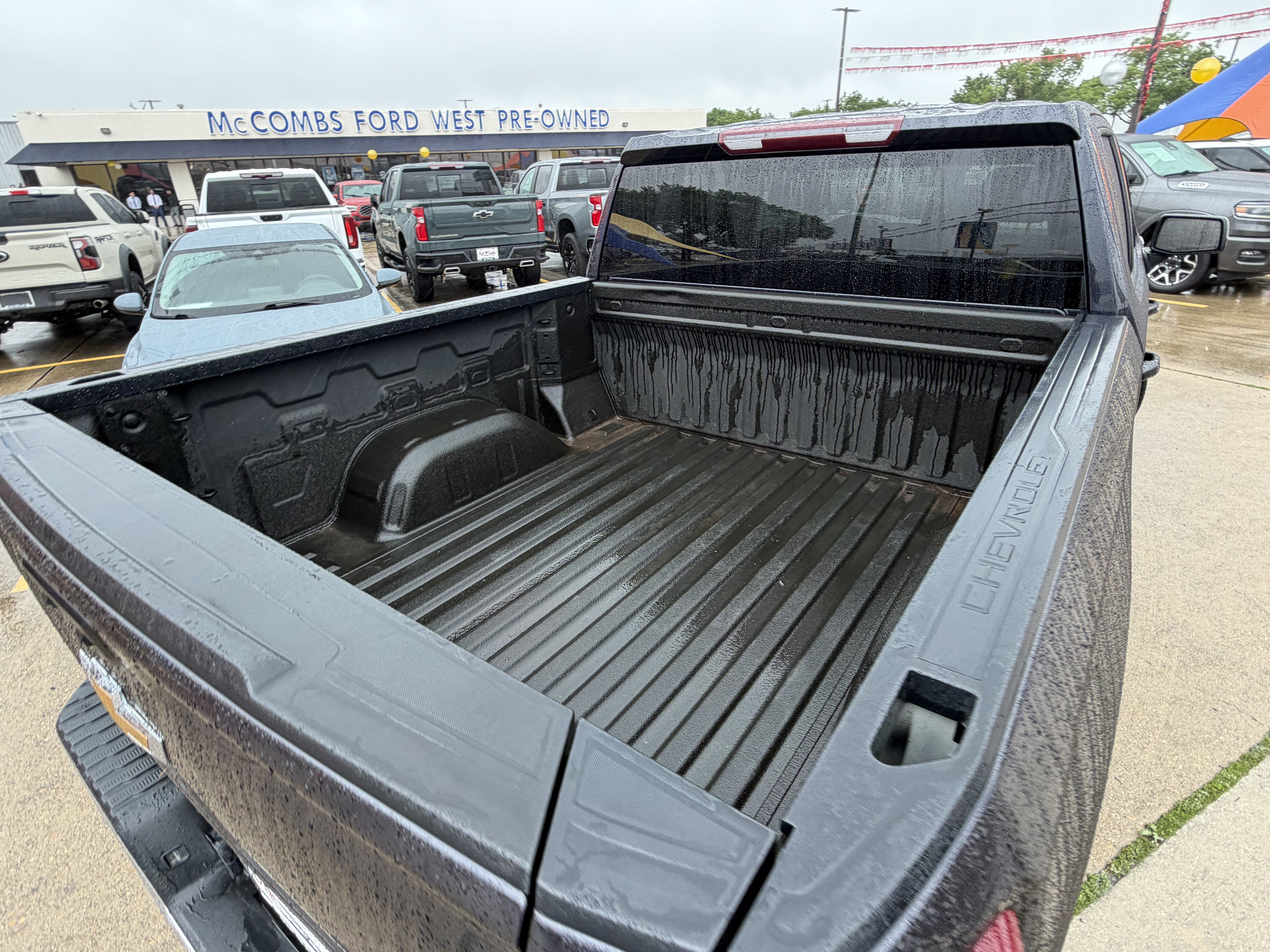 Used 2024 Chevrolet Silverado 1500 LT image 10