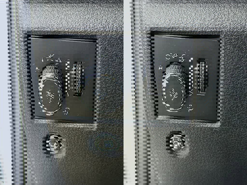 Used 2019 Jeep Grand Cherokee Overland image 26