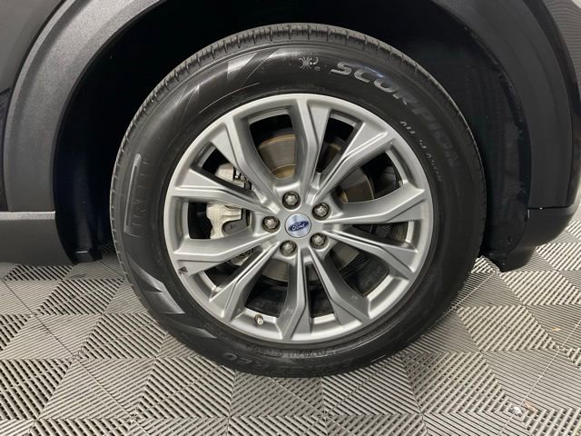 Certified 2023 Ford Explorer XLT w/ Equipment Group 202A image 10