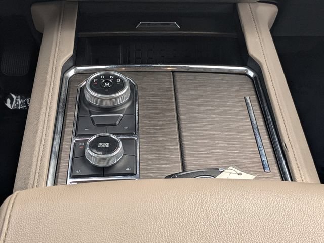 Certified 2024 Ford Expedition Limited AWD/4WD image 19