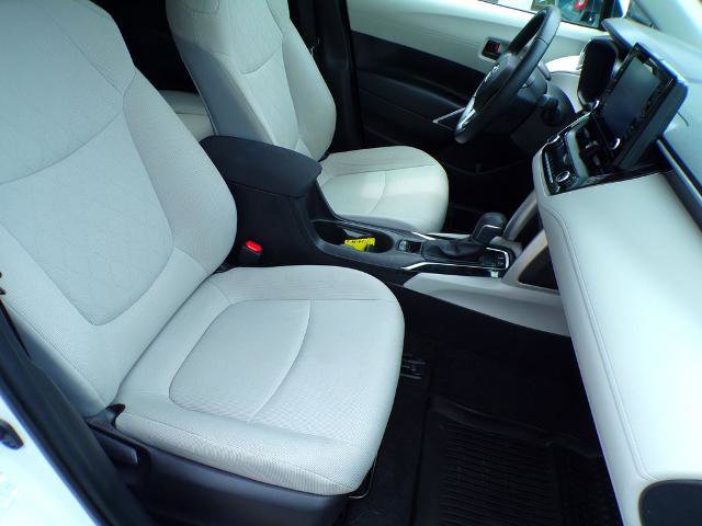 Used 2022 Toyota Corolla Cross LE AWD/4WD image 13
