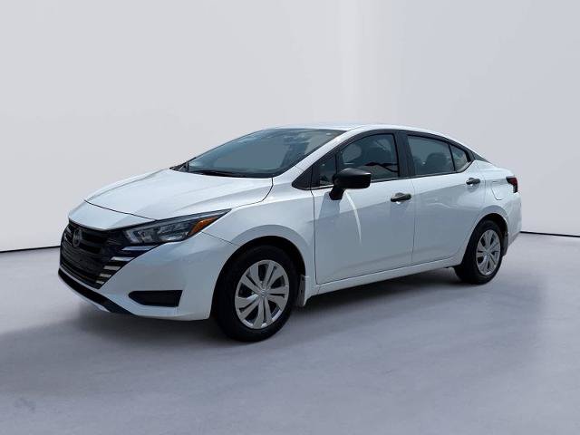 Used 2025 Nissan Versa S w/ Trunk Package FWD image 1