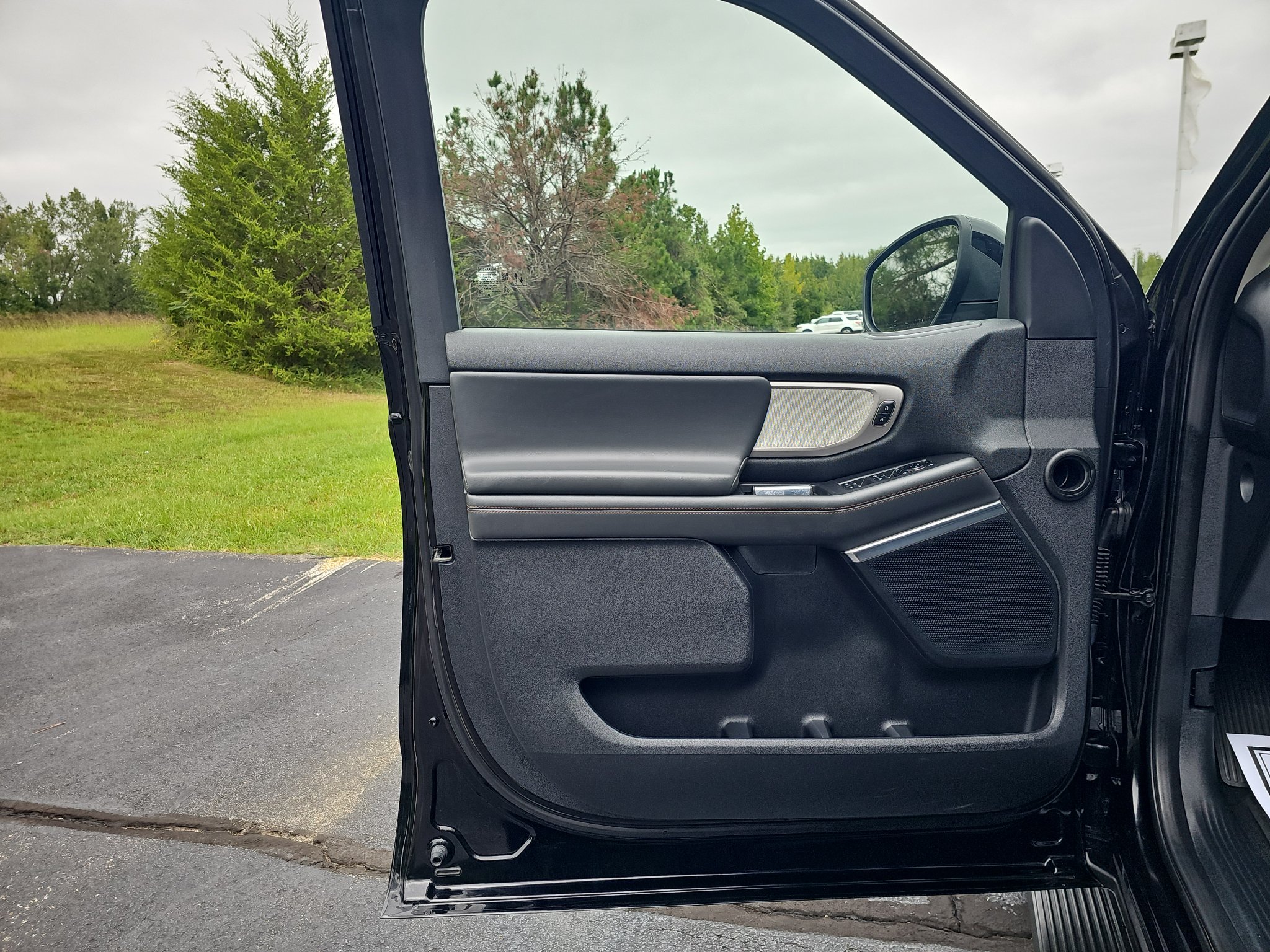 Certified 2025 Ford Expedition Active RWD image 17
