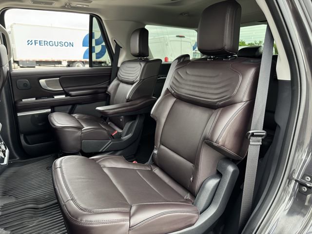 Certified 2025 Ford Expedition Platinum w/ Platinum Ultimate Package image 29