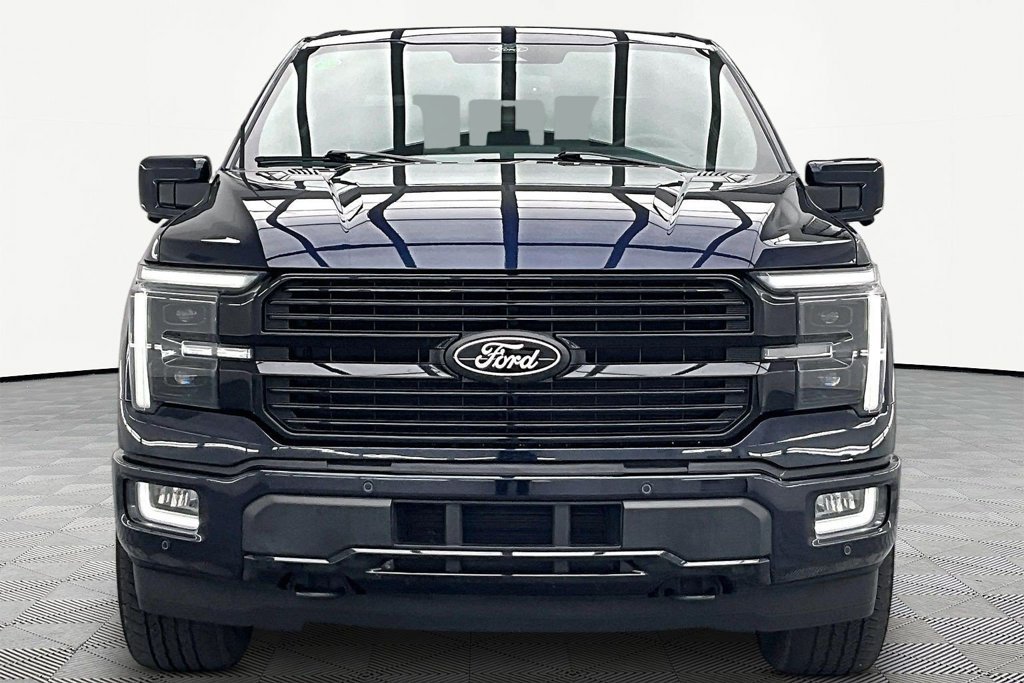 Certified 2025 Ford F150 Platinum w/ Equipment Group 702A High AWD/4WD image 3