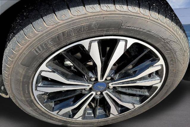 Certified 2022 Ford Escape SEL w/ SEL Stealth AWD Package image 34