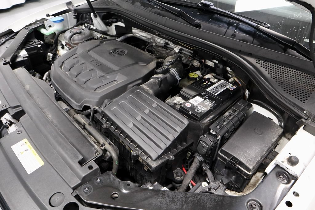 Used 2023 Volkswagen Tiguan SE R-Line AWD/4WD image 15
