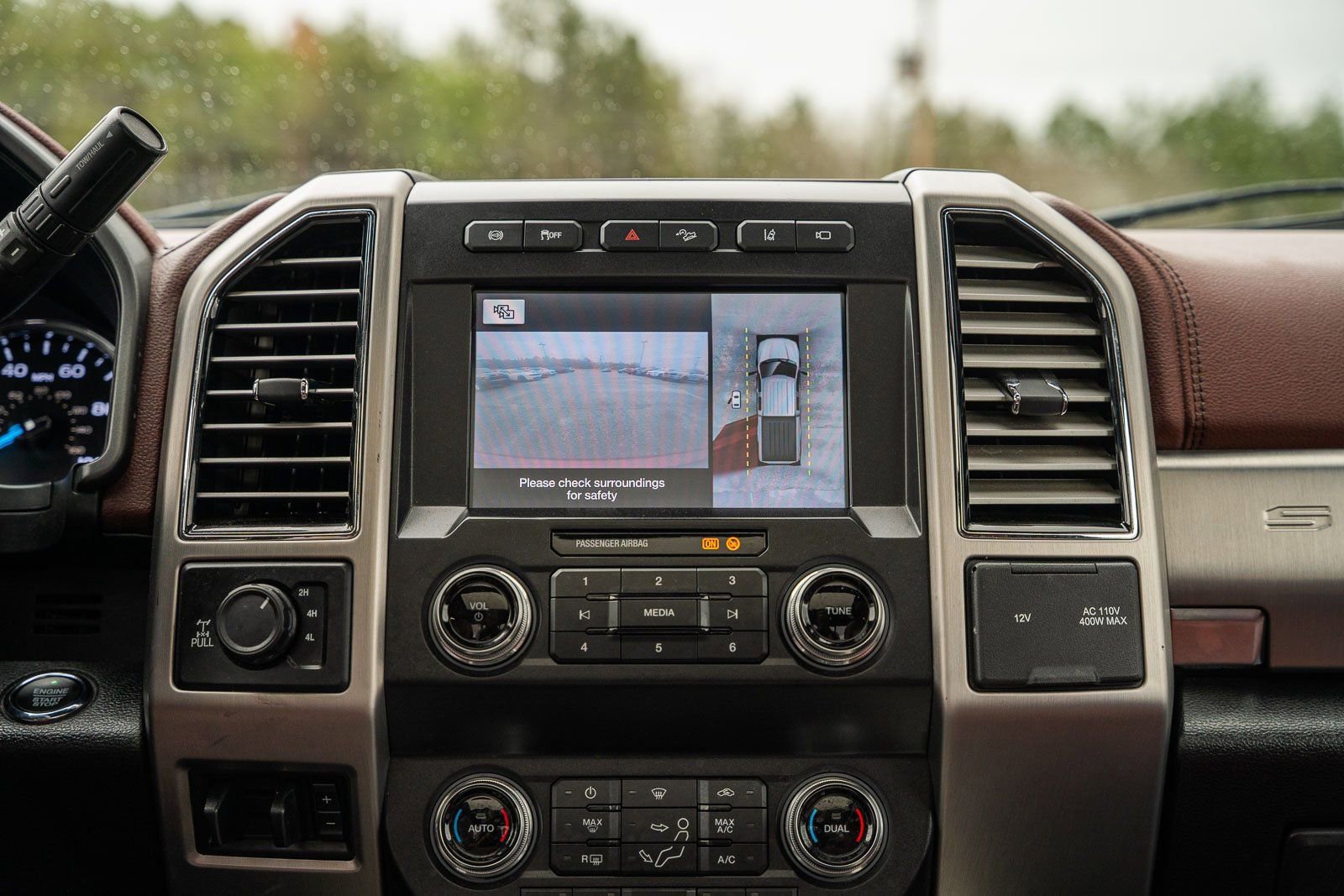 Certified 2019 Ford F250 Platinum w/ Platinum Ultimate Package image 37